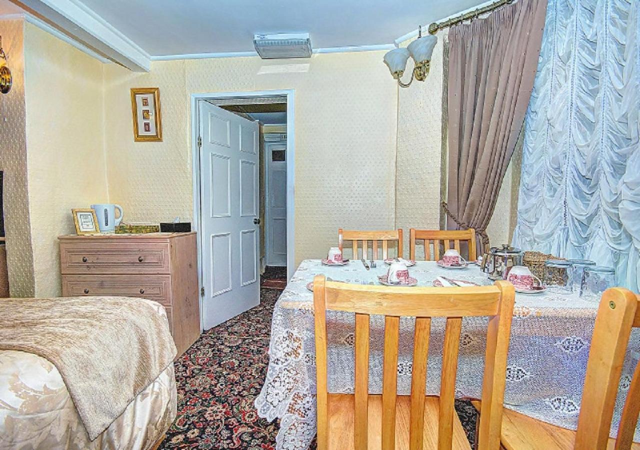 Number One Guesthouse Дувр Экстерьер фото